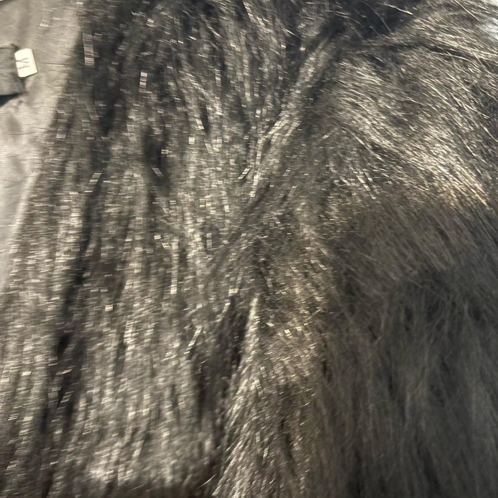 Elegant Black Faux Fur Teddy Coat - Picture 7 of 12